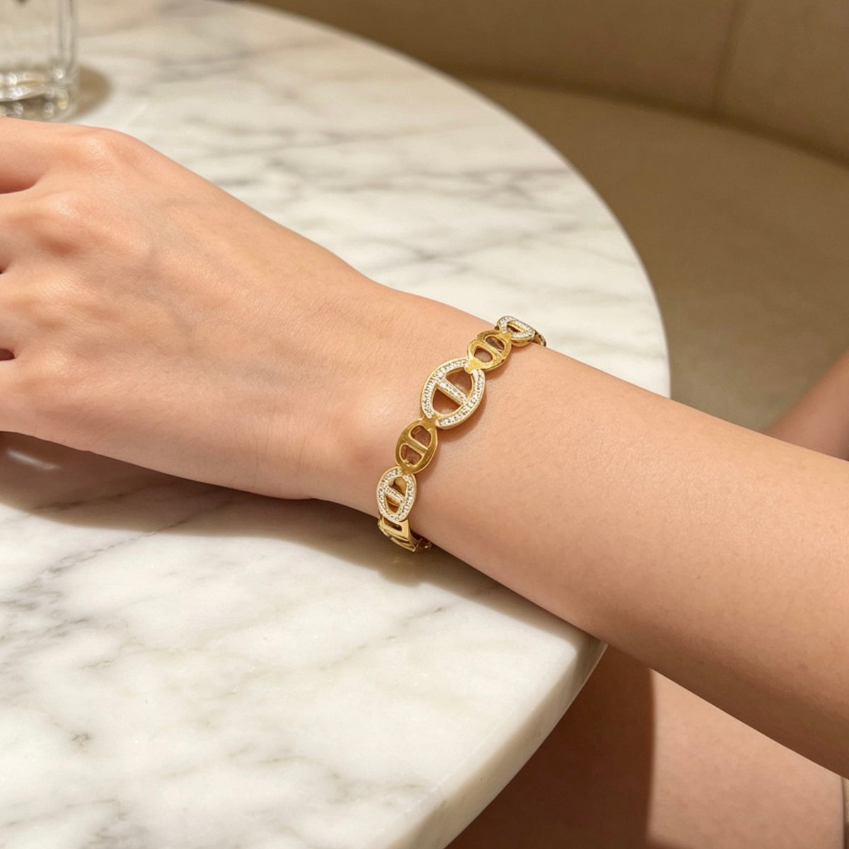 Gold Interlink Design bracelet