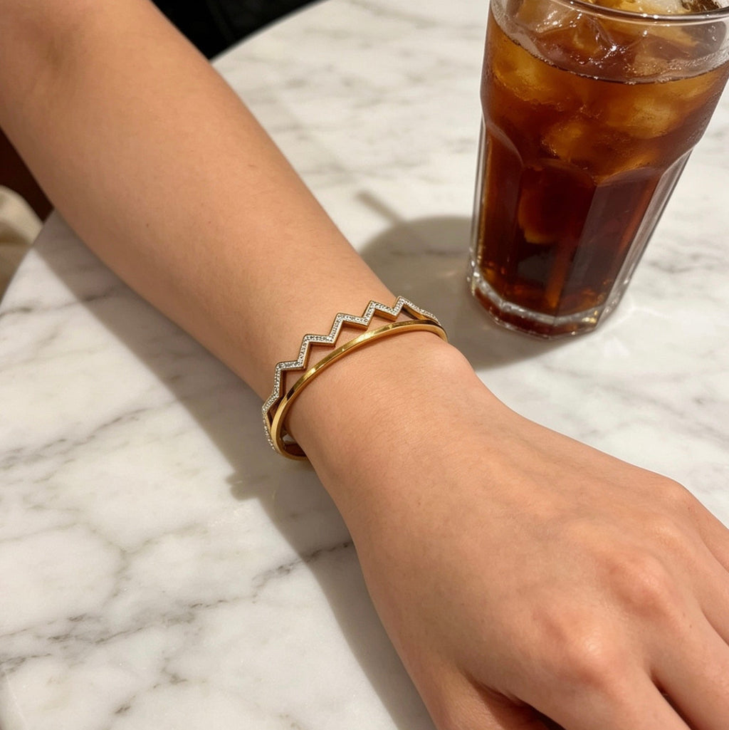 Gold Zig-Zag Wave bracelet